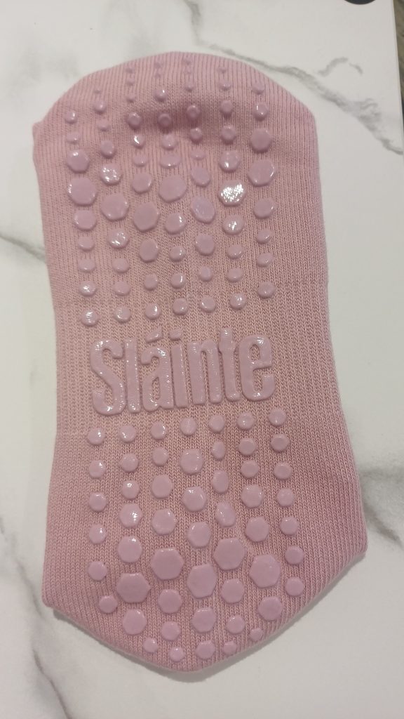 Anam Eilifint - Soul of the Elephant Grip Socks