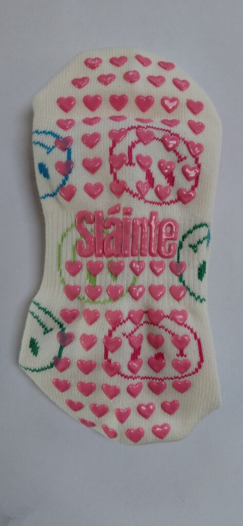 Sláinte Sonas – the happy one, Irish pilates grip sock